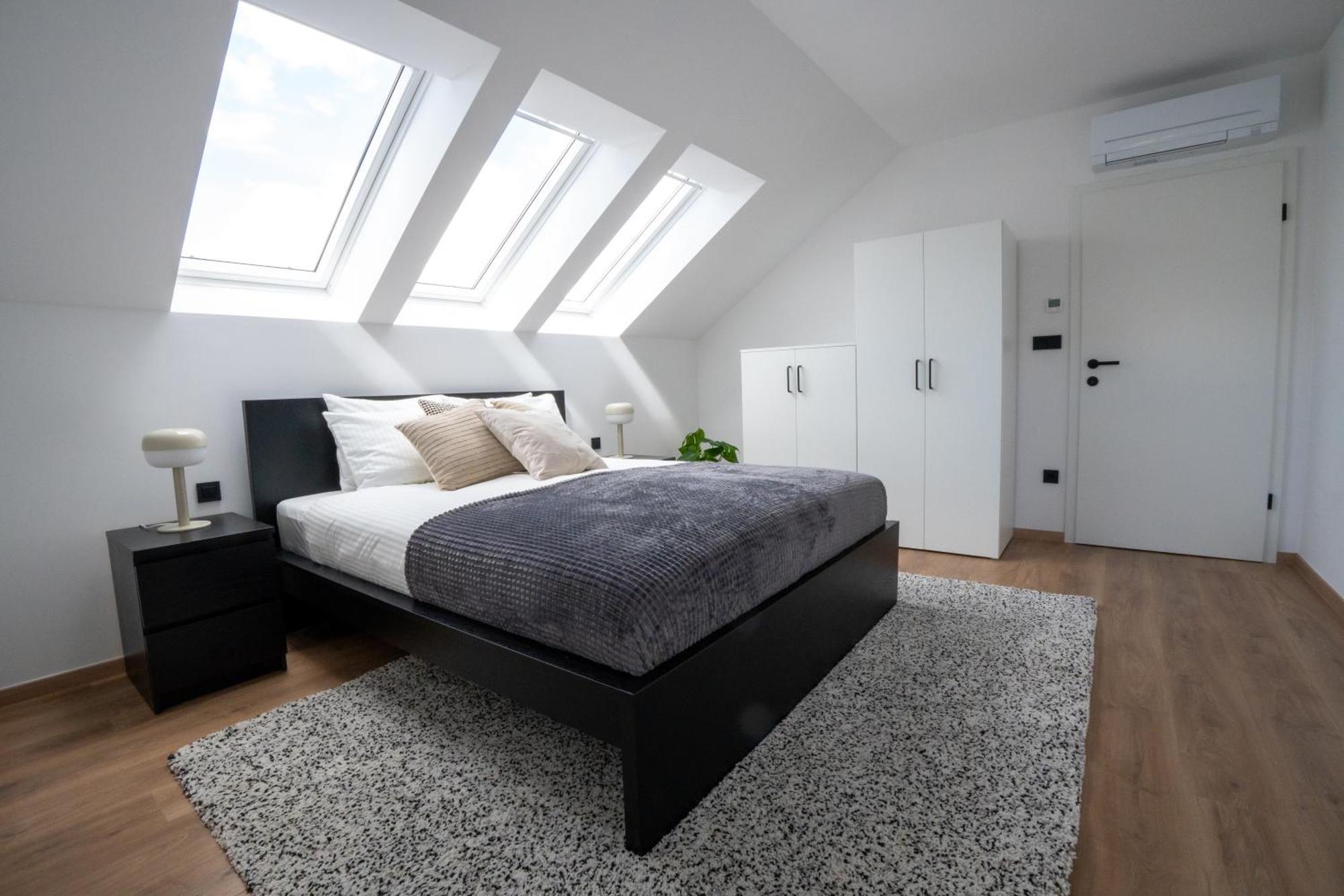 Residence Black&White 卢布尔雅那 外观 照片